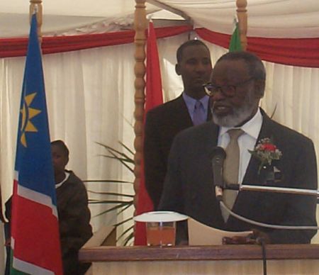 INDONESIAN TRADE FAIR IN W/BAY WINDHOEK, 18 December 2002 - The Namibia-Indonesia (NAMINDO) Trade Fair was officialy opened by President Sam Nujoma in Walvis Bay on Wednesday and will end on Saturday. Nujoma delivers the keynote address during the opening ceremony. (Photo by Uushona Hiskia) NAMPA