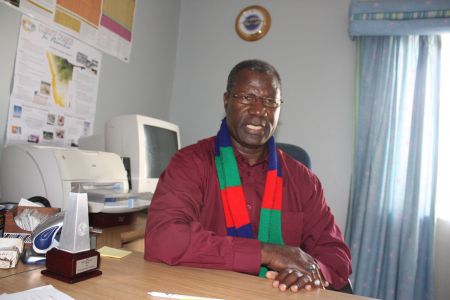 WINDHOEK, 19 April 2009 - Former Minister of Works and Transport and current member of Parliament Moses Amweelo received a medal of honour from International University management.The medal is in recognition of his outstanding technical and professional contribution to the work and growth of the IUM, and for helping to advance the institution's mission. (Phroto by: Maggy Thomas) NAMPA