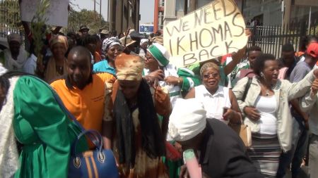 WINDHOEK, 14 SEPTEMBER 2016 - Members of the /Khomanin clan shortly after handing over their petition on Wednesday. (Photo: Lydia Pitiri) NAMPA