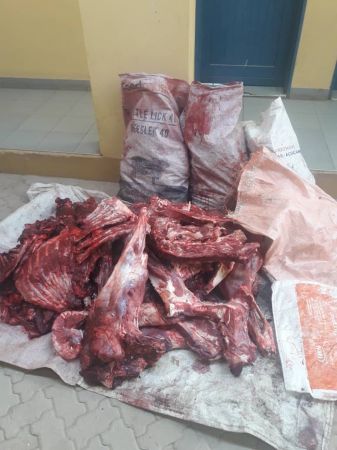 KALKFELD, 09 August 2019 - Dried and fresh game meat that was recovered by members of the police at Kalkfeld in the Otjozondjupa Region and consequently led to the arrest of 10 suspects at the settlement on Friday afternoon. (Photo contributed) NAMPA  