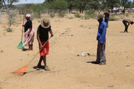 REHOBOTH, 30 January 2020 - About 100 residents in Rehoboth's Block E grabbed land illegally on Thursday, citing poor service delivery and non-allocation of land. (Photo: Rhonie ||Garoeb) NAMPA