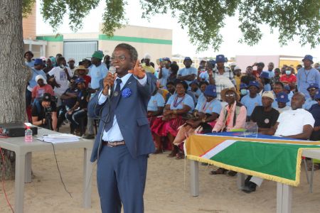 ONANDJABA, 25 October 2020 - Leader of the Independent Patriots for Change (IPC) Dr Panduleni Itula addressing an IPC election campaign meeting at Onandjaba settlement in the Omusati Region's Okalongo Constituency on Saturday. (Photo by: Mathias Nanghanda) NAMPA