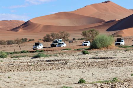 SOSSUSVLEI, 30 March 2021 - Tourists arriving at Sossusvlei, one of the major tourist attractions of Namibia. (Photo by: Linea Dishena) NAMPA