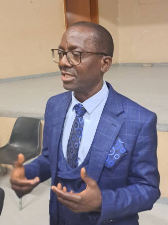 GOBABIS, 08 April 2024- Minister of Urban and Rural Development, Erastus Utoni addressing Gobabis residents. (Photo by: Ovaua Kuaima) NAMPA