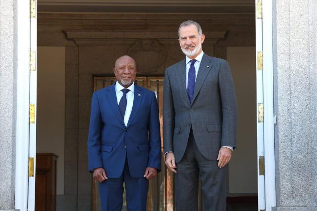 WINDHOEK, 13 October 2024- President Nangolo Mbumba (L) pictured with King of Spain His Majesty Felipe VI. (Photo: Contributed) NAMPA 