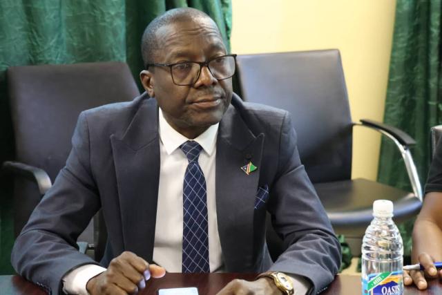 RUNDU, 17 October 2024 - The Minister of Urban and Rural Development Erastus Uutoni paying a courtesy call on Governor of the Kavango East Region Bonny Wakudumo on water and sewer issues at Ndama Junior Primary School. (Photo by: Sawi Hausiku) NAMPA 