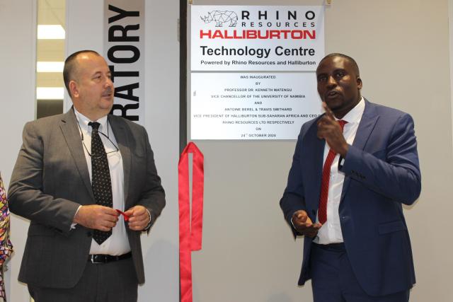 KEETMANSHOOP, 24 October 2024 - University of Namibia Vice Chancellor, Professor Kenneth Matengu pictured with Haliburton vice president Antoine Berel at the Rhino-Halliburton technology laboratory in Keetmanshoop. (Photo by: Suzith Tjitaura) NAMPA 