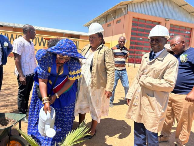 OPUWO, 23 OCTOBER 2024 - Opuwo CEO Matjandjara Katurota, Rosa Mbinge-Tjeundo (mayor), and MURD minister Erastus Uutoni launched the Go Green Project at Opuwo, a tree-planting initiative to improve the town's appearance and landscape.  (Photo by: Uakutura Kambaekua) NAMPA.