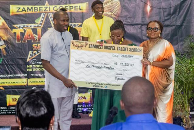 KATIMA MULILO, 04 November 2024 – Melissah Puteho (middle) the winner of the Zambezi gospel talent search pictured with Apostle Dr. Ernest Kombo and Evangelist Lizzelle Kombo at the grand finale that was held on Saturday inside the Model Prayer Ministry International Church at Katima Mulilo. (Contributed)