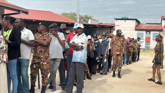 OSHAKATI, 13 November 2024 - Security cluster and seagoing personnel queuing up to vote. (Photo by: Maria David) NAMPA 