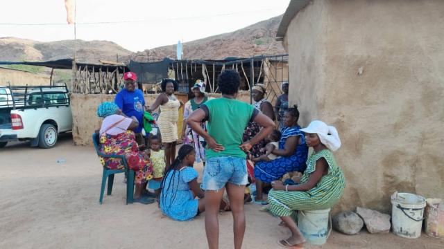 TWYFELFONTEIN, 16 November 2024- Henny Seibeb campaigning door to door at the Twyvefontein settlement. (Photo by: Dalene Kooper) NAMPA