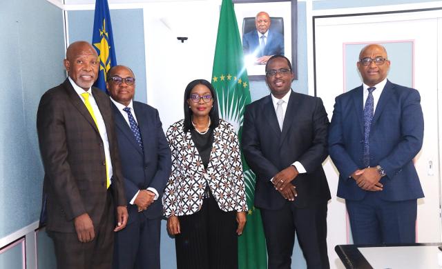 WINDHOEk, 18 November 2024- Saara Kuugongelwa-Amadhila  pictured with Central Bank Governors from the Common Monetary Area (CMA).
(Photo: contributed)