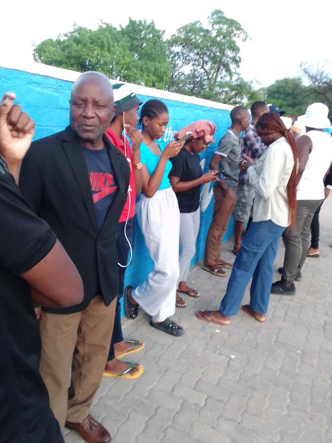 KATIMA MULILO, 27 November 2024 - Zambezi residents queued up as early as 05h45 at the Ngweze community hall to cast their votes. (Photo by: Michael Mutonga Liswaniso) NAMPA