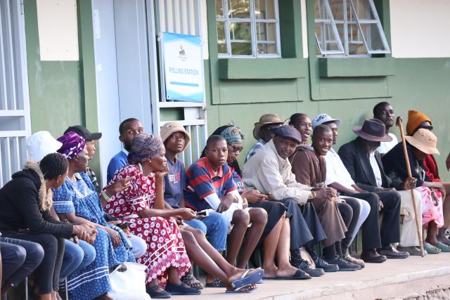 OKANGHUDI, 27 November 2024 - Voters at Okanghudi village in the Ohangwena Region in the queue to cast their votes. (Photo by: Linea Dishena) NAMPA 