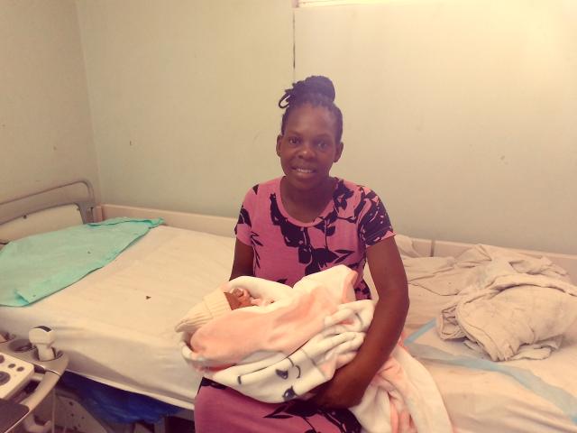 KATIMA MULILO, 25 December 2024 - 38 year-old Beauty Kakambi is among three women that gave birth to health babies on Christmas day in the maternity ward of the Katima Mulilo State hospital on Christmas day. She is pictured here with her new born Christmas baby named Xoana Kabuku Kakambi.

(Photo by: Michael Mutonga Liswaniso) NAMPA
