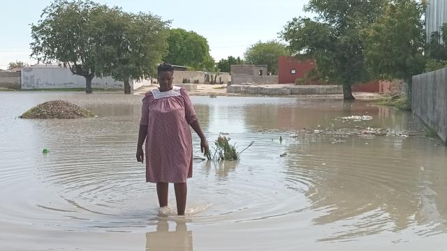 
OSHAKATI, 30 December 2024 - The heavy rainfall in Oshakati has caused flash floods, leaving many homes submerged. Ndapandula Paulus, a resident of Okandjengedi South, expressed her concerns about the rising water levels, saying they are finding it difficult to move around and their properties are damaged. (Photo by: Maria David) NAMPA