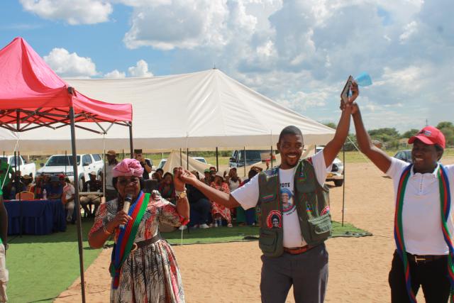 TSINTSABIS, 14 January 2025 - The Oshikoto's Guinas constituency SWAPO's candidate, Moses Khumub with the secretary general, Sophia Shaningwa and Oshikoto regional coordinator Armas Amukwiyu during a mini-rally held on Wednesday in the Tsintsabis settlement. (Photo by Gabriel Tomas) NAMPA