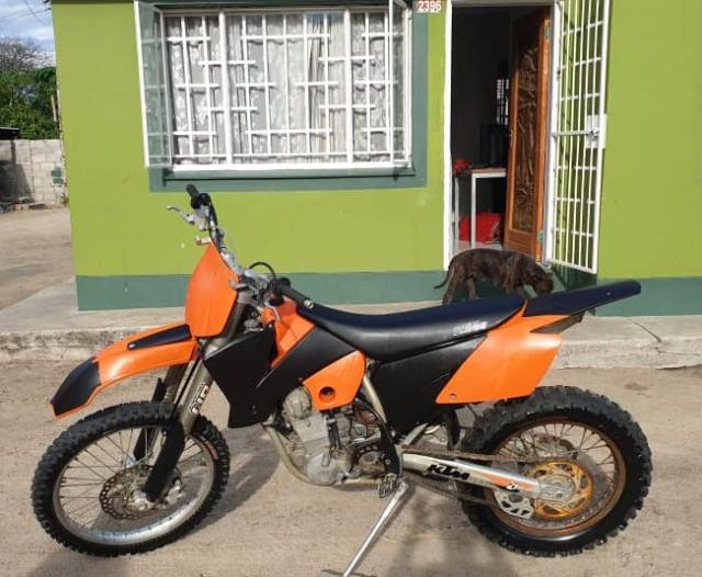 KATIMA MULILO, 10 February 2025 – The police in the Zambezi Region are investigating yet another case of theft of moveable property from the region to neighbouring Zambia, after a motorbike valued at over N.dollars 30 000 was stolen at a house in the Bebi residential area on Monday morning. (Photo: Contributed)