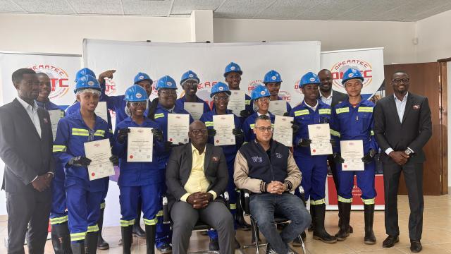 WALVIS BAY, 20 February 2025 - Walvis Bay Mayor Trevino Forbes (seated right) and OMITC Director Absalom Fillipus (seated left) with course instructors and the 15 students who recently completed a rigging course at the institution. (Photo by: Isabel Bento) NAMPA