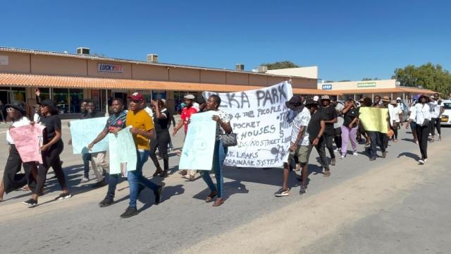 RUNDU, 02 May 2025 - Hilka Park home owners in Rundu protesting over poorly constructed houses. (Photo by: Sawi Hausiku) NAMPA