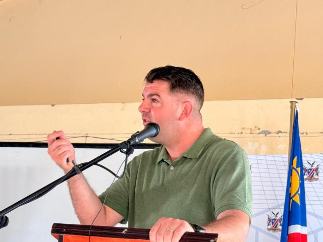 NKURENKURU, 16 May 2025- Deputy Minister of Education, Innovation, Youth, Sport, Arts and Culture, Dino Balloti, engaging the directorate of education's management at Nkurenkuru in the Kavango West region on Friday.
(photo: Lylie Joel)
NAMPA