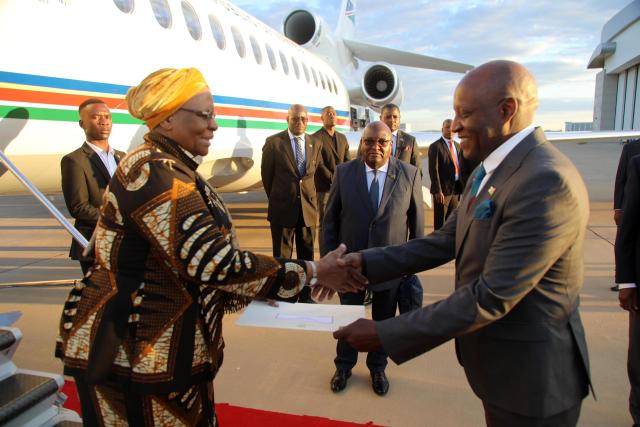 WINDHOEK, 19 MAY 2025- President Netumbo Nandi-Ndaitwah handing over to Prime Minister Ngurare before leaving for Maputo, Mozambique for bilateral visits. (Photo: Contributed) 