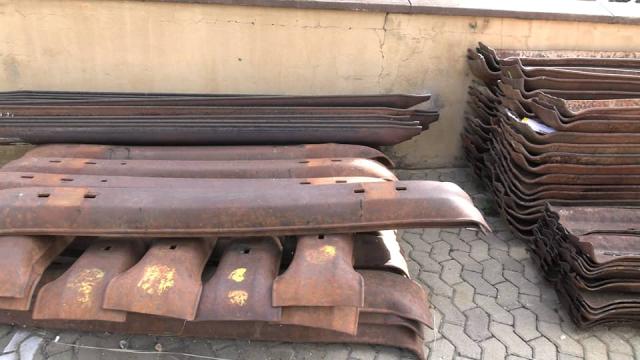WINDHOEK, 20 May 2025 - Confiscated steel railway sleepers pictured at the Khomas regional police headquarters. (Photo by: Ali Negumbo) NAMPA