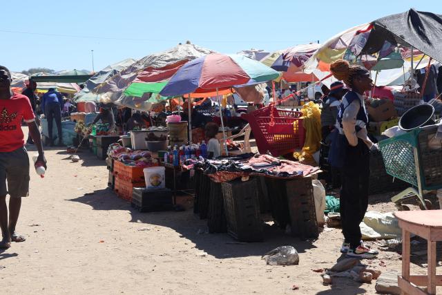 WINDHOEK, 22 MAY 2025- Vendors demands ongos road completion. (Photo by: Linea Dishena) NAMPA