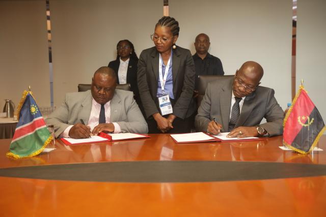 LUANDA, 13 June 2025 - Epifanius Jata Kuzee Kazondu, Acting Chief Executive Officer of NAMPA and Josué Salusuvã Isaías, President of the Board of Directors for ANGOP pictured after signing MoU. (Photo by Agência Angola Press (ANGOP)  