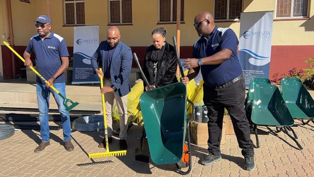 KEETMANSHOOP, 19 June 2025 - ||Kharas governor, Aletha Frederick pictured with some of the beneficiaries of the garden equipment and seeds. (Photo: Contributed) NAMPA