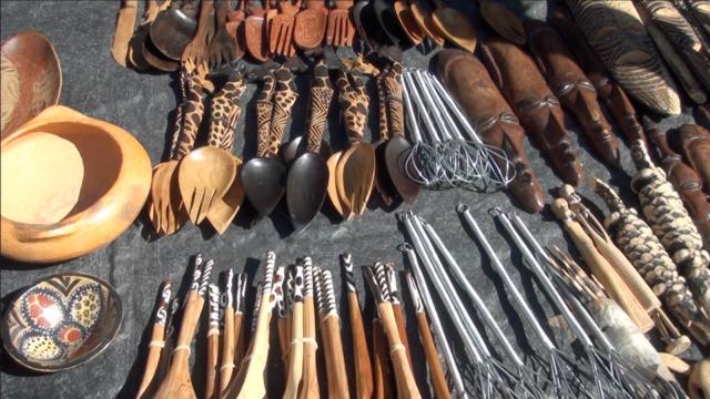 WINDHOEK, 31 July 2025 - Hand-made crafts on display in Windhoek's Central Business District. (Photo by: Ali Negumbo) NAMPA