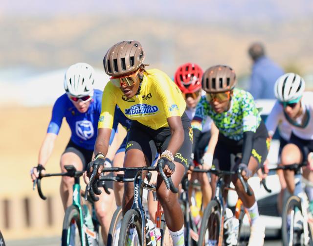 WINDHOEK, 03 August 2025 – Rwandan cyclist Xaveline Nirere (in yellow) while in action during the last stage of the 2025 Tour de Windhoek. Namibia’s premier international cycling event, the Tour de Windhoek, was held from 31 July to 3 August 2025 around the Namibian capital. (Photo by: Hesron Kapanga) NAMPA
