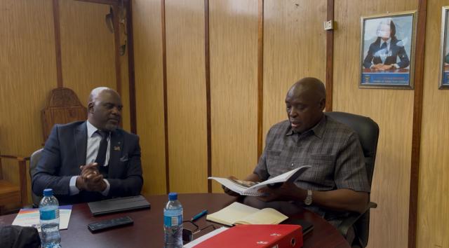 RUNDU, 08 August 2025- Minister of Urban and Rural Development James Sankwasa during a meeting with officials from the Rundu Town Council. (Photo by: Sawi Hausiku) NAMPA