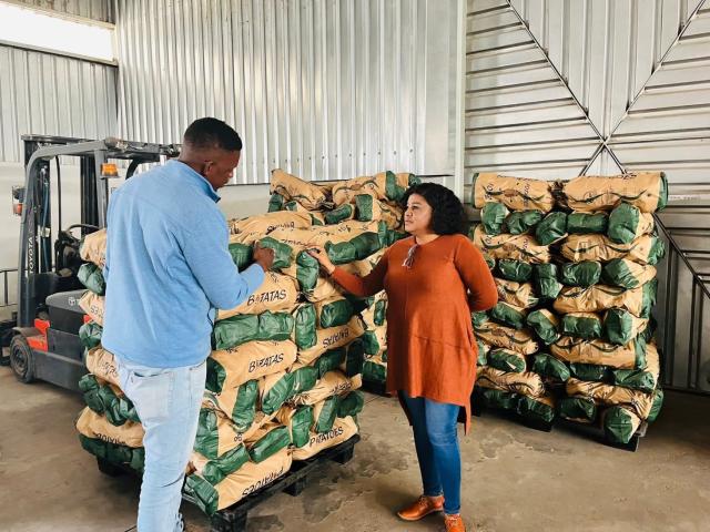 NKURENKURU, 13 August 2025-Kavango West Regional Governor Verna Sinimbo has commended the Sikondo Green Scheme for its innovative approach to agriculture and commitment to productivity during a familiarisation visit on Wednesday.

(Photo: Contributed)
NAMPA