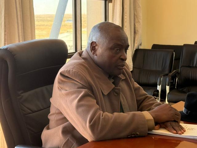 MARIENTAL, 15 August 2025 (NAMPA)-Minister of Urban and Rural Development James Sankwasa in a meeting with Hardap Governor Riaan McNab, the chairperson of the Hardap regional council, Gershon Dausab and Stampriet Village Council in Mariental on Friday.
(Photo:Charmaine Boois) NAMPA 