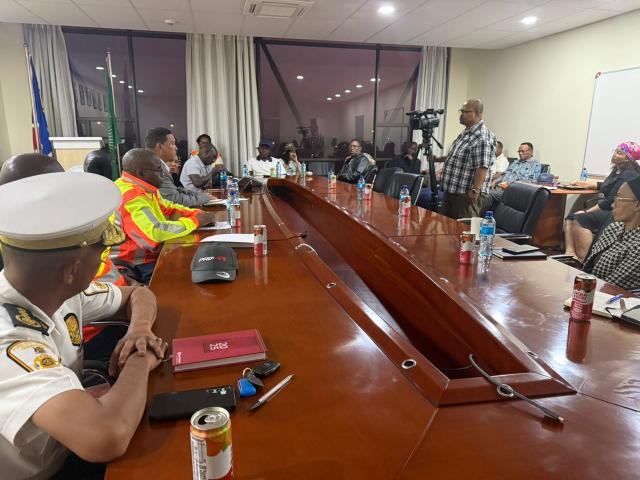 MARIENTAL, 30 August 2025 (NAMPA)-The Hardap Governor Riaan McNab held a regional briefing on Saturday evening with key stakeholders in response to the tragic road accident that claimed 15 lives, including 13 uniformed officers and two civilians on the B1 road near Mariental on Saturday.
(Photo:Charmaine Boois) NAMPA 