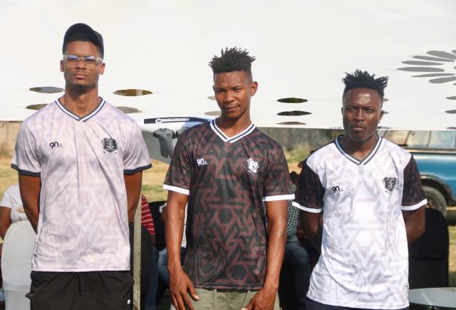 WINDHOEK, 30 August 2025 – Orlando Pirates players pose for a photo during the teams kit unveiling and fun day in the capital ahead of their 2025/26 Southern Stream First Division. (Photo by: Hesron Kapanga) NAMPA