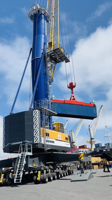 WALVIS BAY, 10 SEPTEMBER 2025 - One of the mobile harbour cranes recently acquired by Namibia Ports Authority. The crane, manufactured by Liebherr, is an LHM 550 models with a lifting capacity of 154 tonnes. (Photo by: Isabel Bento) NAMPA