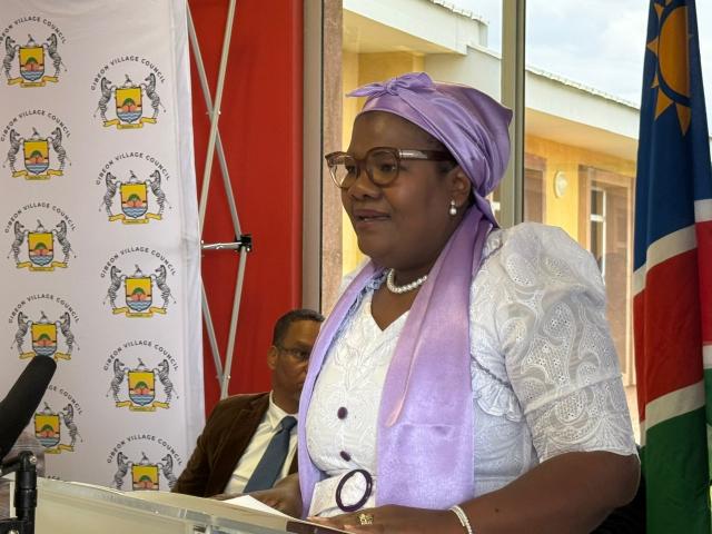 GIBEON, 17 October 2025(NAMPA)- The Deputy Minister of Urban and Rural Development Evelyn Nawases-Taeyele providing her keynote speech at the inauguration of the Gibeon Village Council on Friday.
(Photo:Charmaine Boois) NAMPA 
