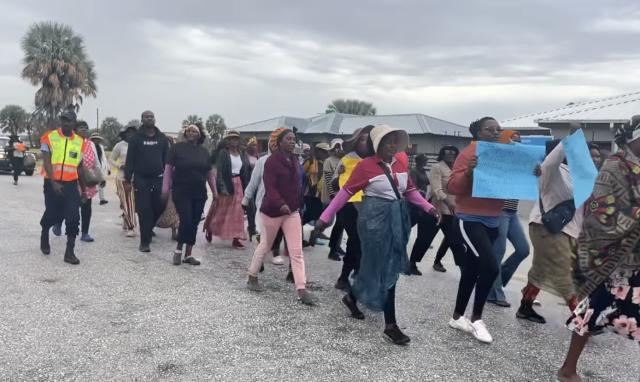 OMUTHIYA, 04 November 2025- Local vendors protesting against the growing number of illegal foreigner vendors in Omuthiya.

(Photo: Max Henrich) NAMPA 