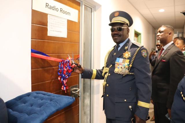 OSHAKATI, 07 November 2025- Lieutenant general Joseph Shikongo officially opening the Closed-Circuit Television surveillance room on Friday in Oshakati.

(Photo: contributed) NAMPA 