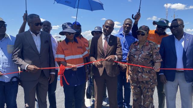 OMUNTELE, 14 November 2025- Minister of Works and Transport Veikko Nekundi (C) officially opening the Engoyi-Omuntele road on Friday. (Photo by: Max Henrich) NAMPA