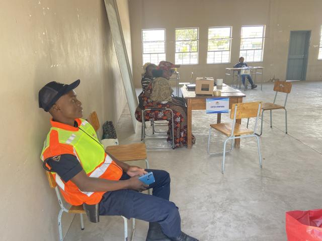 TSUMKWE, 24 November 2025 - Polling officials waiting on voters at the Tsumkwe Secondary School hall polling station. (Photo: Edward Tenete)