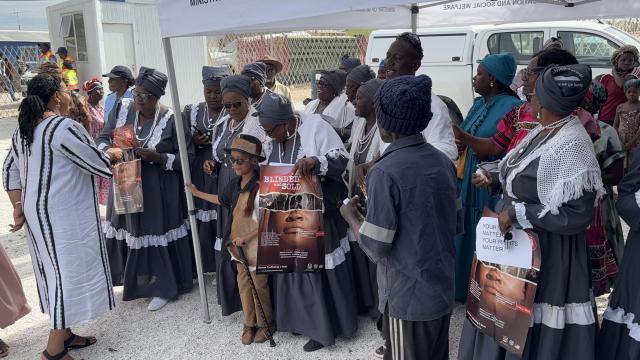 UIS, 10 December 2025 - Erongo Governor Natalia |Goagoses greeting some attendees of the International Human Rights Day and Namibian Women’s day commemoration held at Uis on Wednesday. (Photo by: Isabel Bento) NAMPA