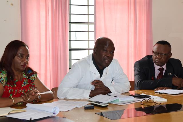 GROOTFONTEIN, 21 January 2026 - The Chairperson of the Parliamentary Standing Committee of Gender Equality, Health and Social Service, Nono Katjingisiua (L) at the Grootfontein State Hospital on Wednesday. Senior Medical Officer, Dr Martinus Shaninga (M) and Governor John //Khamuseb (R) also attends a meeting with the committee members. (Photo by: Mulisa Simiyasa) NAMPA 