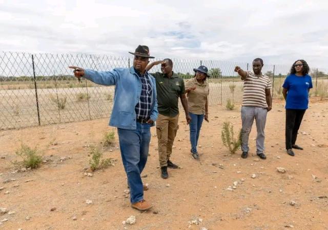 OPUWO, 28 JANUARY 2026 - Minister of Information and Communication Technology Emma Theofelus, Kunene Regional Governor Vipuakuje Muharukua, Epupa Constituency Councillor Tjimutambo Kuuoko, and two other government officials during an on-site inspection in Okanguati, Kunene Region. (Photo: MICT) NAMPA