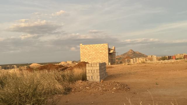 OMARURU, 20 March 2026 - A construction site at which houses are being constructed under the Shack Dwellers Federation at Omaruru. (Photo by: Isabel Bento) NAMPA