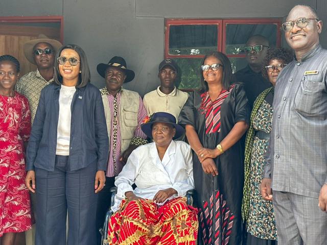 OSHAKATI, 13 April 2026 - Ohangwena regional governor Kadiva Hamutumwa with the representatives from the regional council and the Lucia Petrus (seated) during the official handover of the one bedroom house to Lucia Petrus at Oshandi village in Ondobe constituency. (Photo: contributed) 