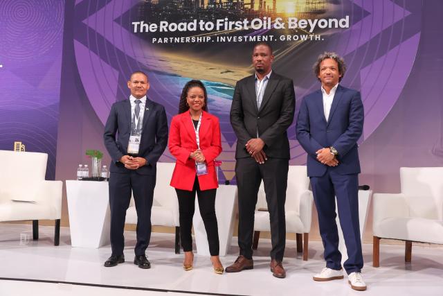 WINDHOEK, 16 APRIL 2026 - Panelists at the 8th Namibia International Energy Conference pose for a photo. (Photo by: Molly) NAMPA