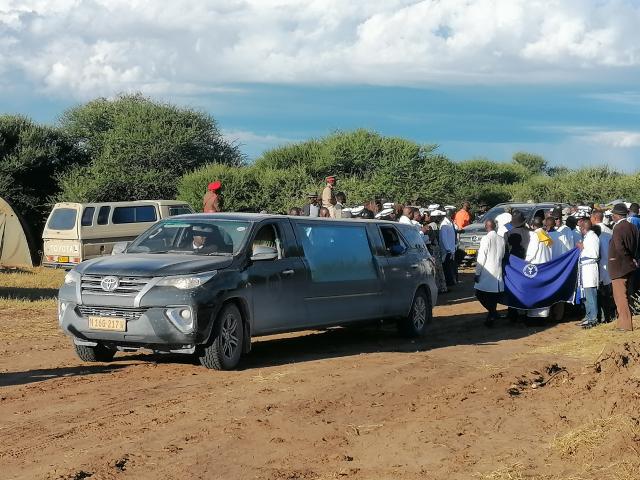 GAM, 17 April 2026 - Funeral undertakers bring remains of late James Uerikua and his son, Venturo at Otjiserandu village in Gam on Friday afternoon. (Photo by: Mulisa Simiyasa) NAMPA